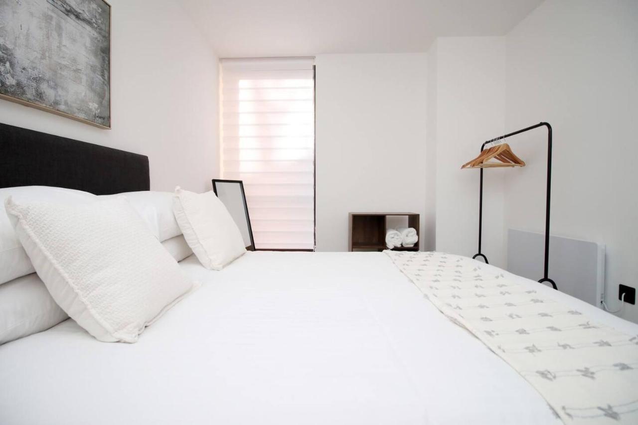 Kingsbridge Point - Cosy One Bed Apartments Near Town Centre, Swindon Zewnętrze zdjęcie