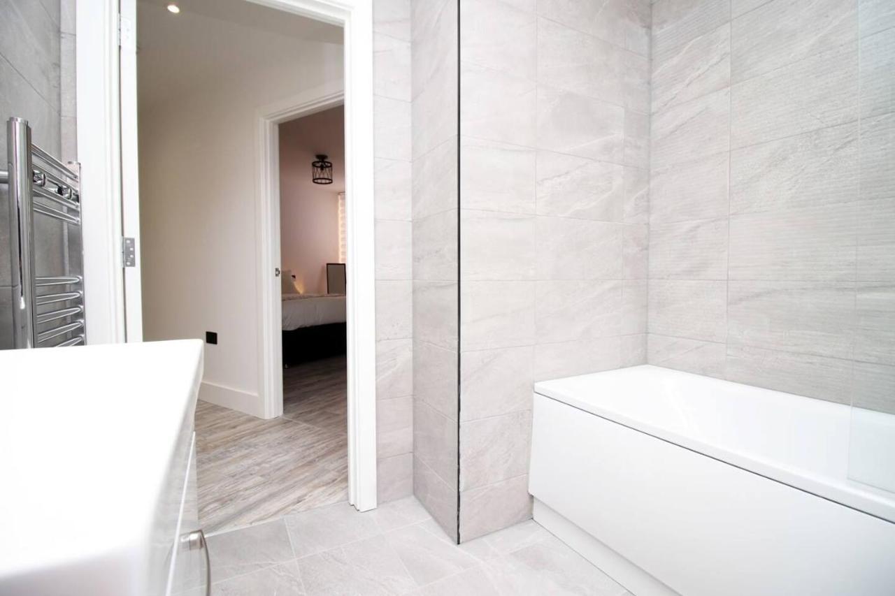 Kingsbridge Point - Cosy One Bed Apartments Near Town Centre, Swindon Zewnętrze zdjęcie