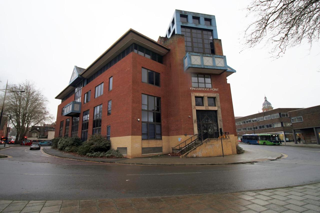 Kingsbridge Point - Cosy One Bed Apartments Near Town Centre, Swindon Zewnętrze zdjęcie