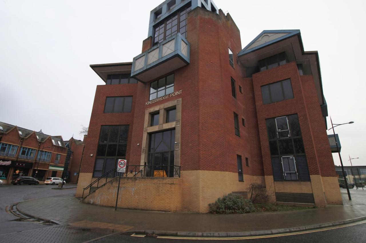 Kingsbridge Point - Cosy One Bed Apartments Near Town Centre, Swindon Zewnętrze zdjęcie
